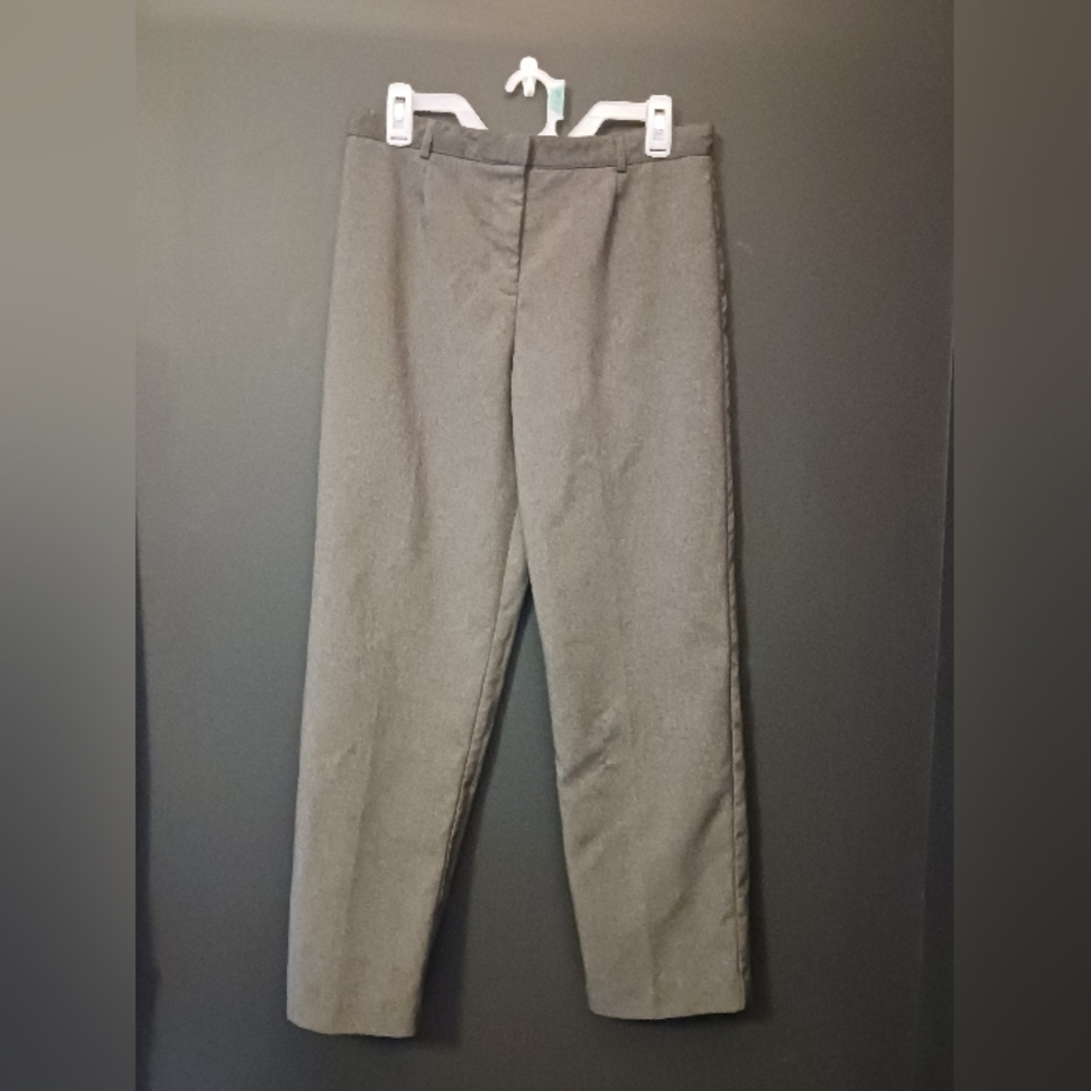 White Stag petite womens gray pants SIZE UNKNOWN I believe they may be size 4